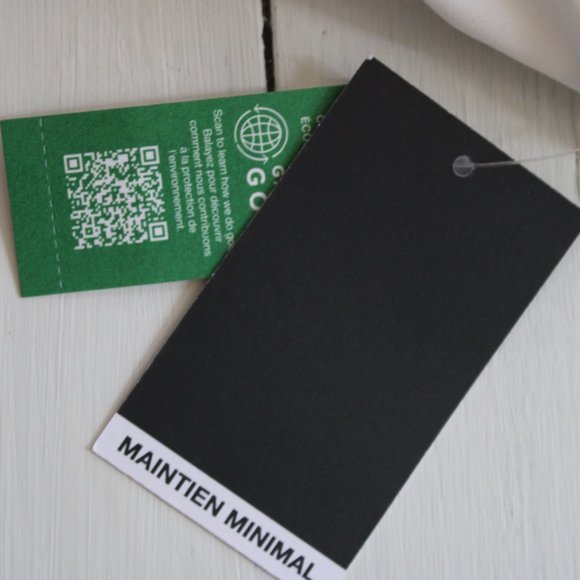 GAP Cropped White Cross Halter Work Out / Active Top - Picture 6 of 8